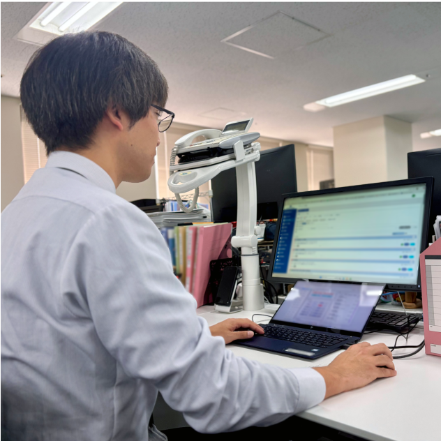 事務所管理者 写真